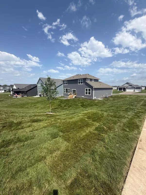 Woodbury, MN 55129,10071 Arrowwood TRL