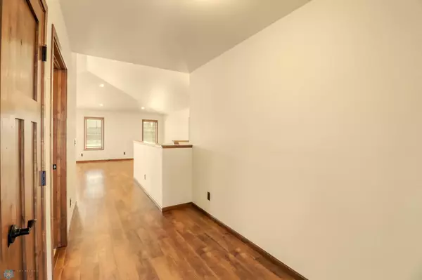 Fargo, ND 58104,6636 Toronto DR S