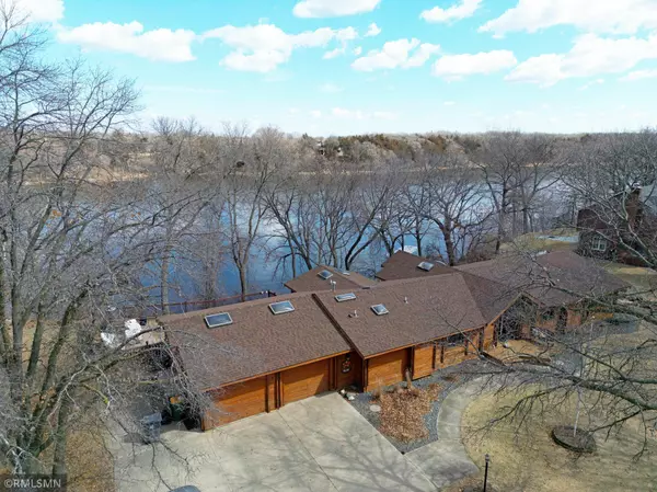 Monticello, MN 55362,5 Riverside CIR