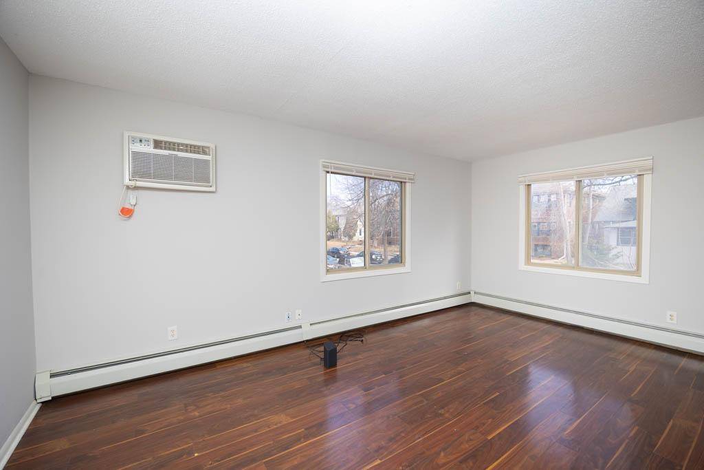 Minneapolis, MN 55408,3236 Garfield AVE #102