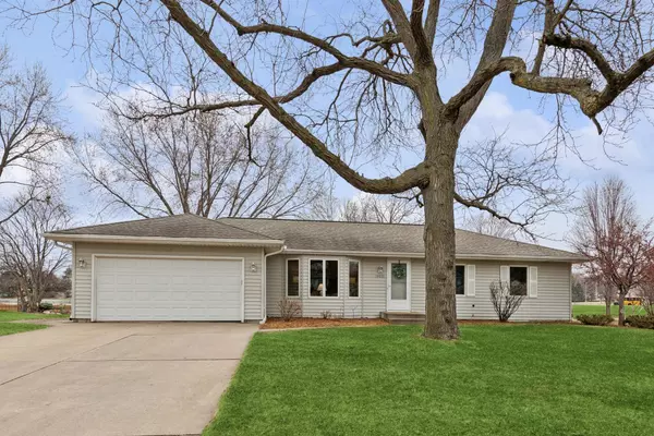 10033 Zenith RD, Bloomington, MN 55431