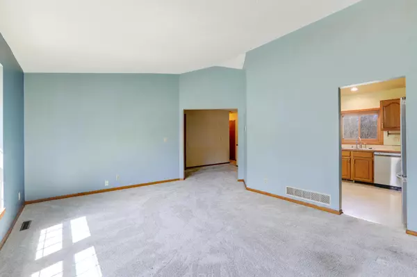 Maplewood, MN 55109,2231 Woodlynn AVE