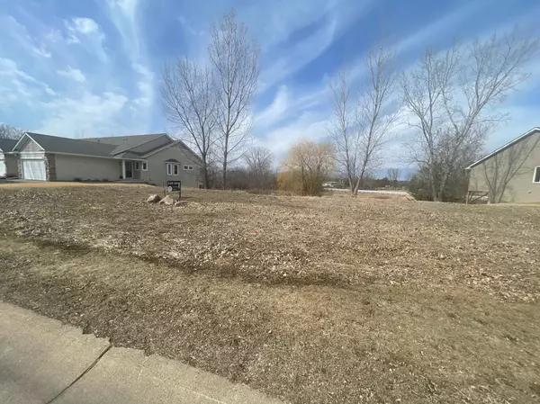 7175 Sterling DR, Greenfield, MN 55373