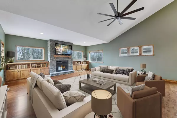 Waconia, MN 55387,1313 Shadywood LN