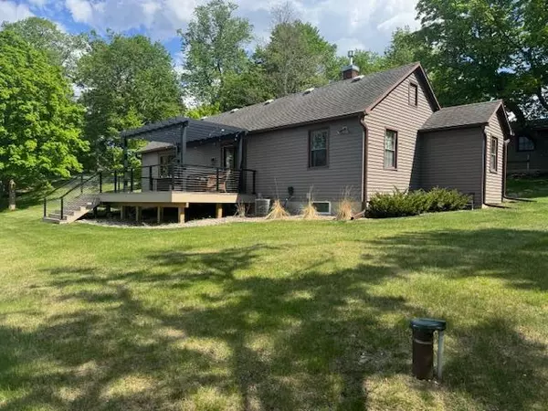 Alexandria, MN 56308,616 E Lake Cowdry RD NW