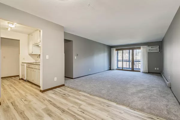 Roseville, MN 55113,2690 Oxford ST N #226