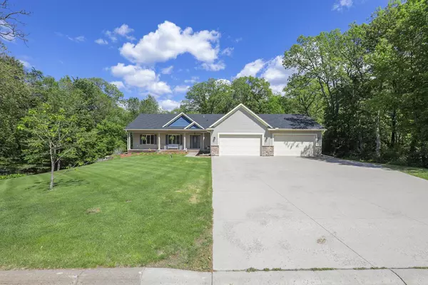 19611 Flamingo ST NW, Oak Grove, MN 55011