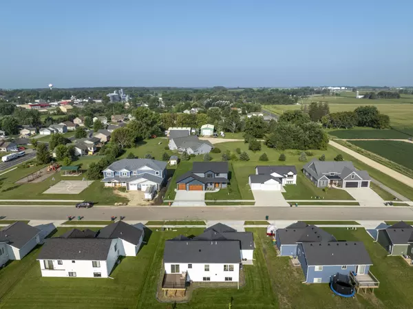 Eyota, MN 55934,431 Spring Day AVE NE