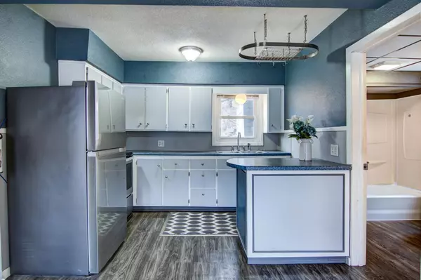 Chippewa Falls, WI 54729,609 N Grove ST