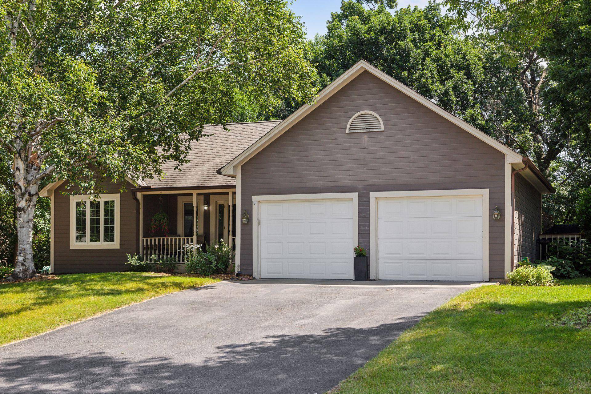 17180 Jordan CT, Lakeville, MN 55044