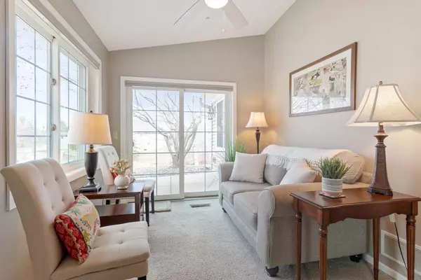 Chanhassen, MN 55317,8521 Mayfield CT