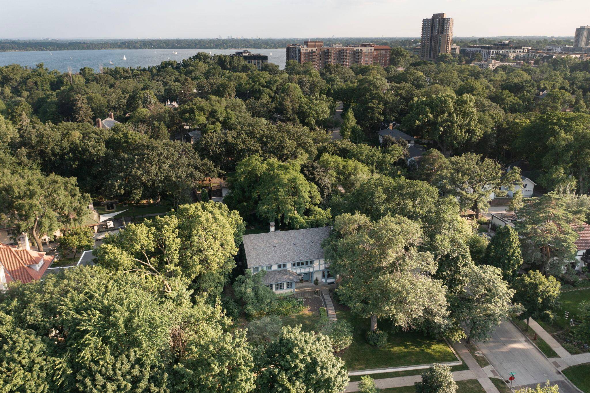 Minneapolis, MN 55416,2617 Dean Pkwy