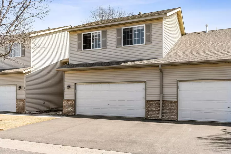 1009 Willow TRL, Farmington, MN 55024