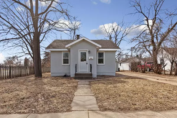 416 Walnut ST, Farmington, MN 55024