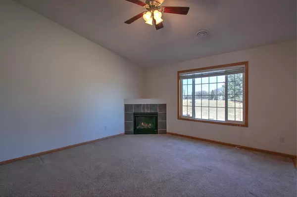Cambridge, MN 55008,2144 Cleveland LN S