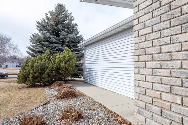 Moorhead, MN 56560,3512 7th ST S #3512