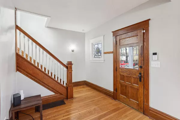 Saint Paul, MN 55106,1018 Sims AVE