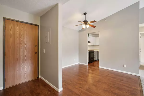 New Hope, MN 55427,4151 Boone AVE N #201