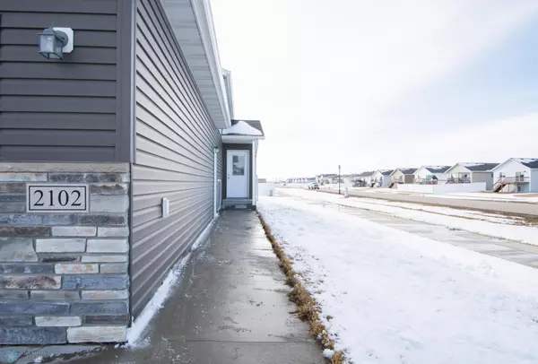 Fargo, ND 58078,2102 10th ST W