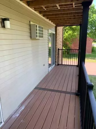 North Mankato, MN 56003,418 Allan AVE