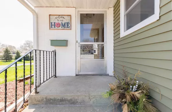 Zumbrota, MN 55992,770 Lincoln AVE