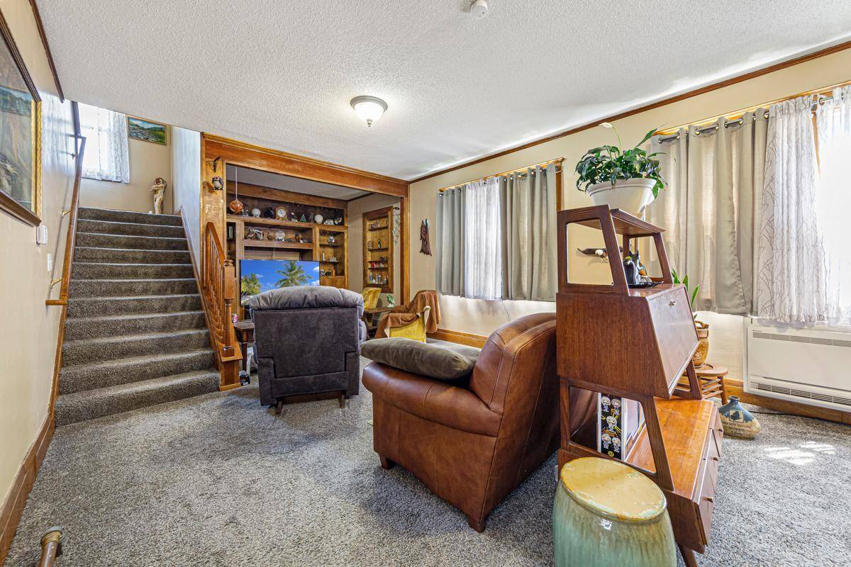 Faribault, MN 55021,18 8th ST NW