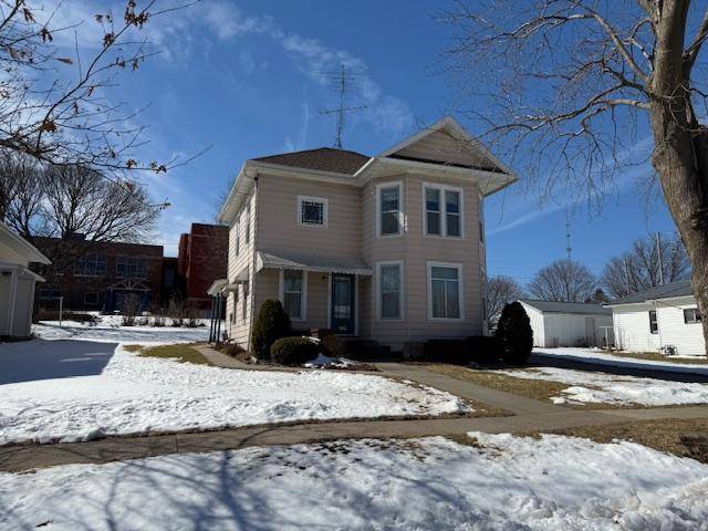 105 Oak ST S, Mabel, MN 55954