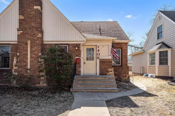 Falcon Heights, MN 55108,1406 California AVE W