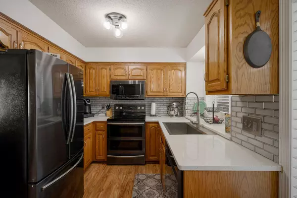 Shoreview, MN 55126,997 Hill CT
