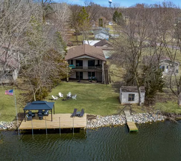 628 Virginia ST, Waterville, MN 56096