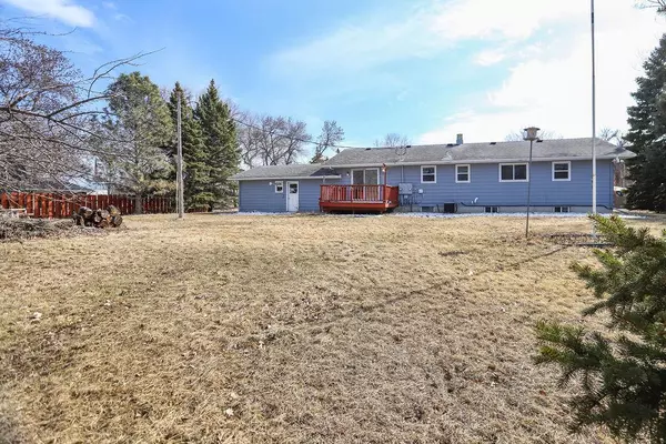 Moorhead, MN 56560,1612 52 1/2 AVE N