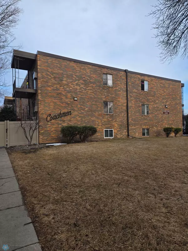 3108 5th ST S #8, Moorhead, MN 56560