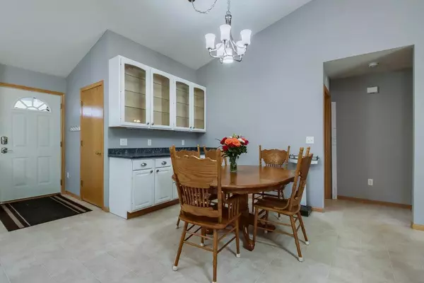 New Richmond, WI 54017,1011 W Ridge CT #17