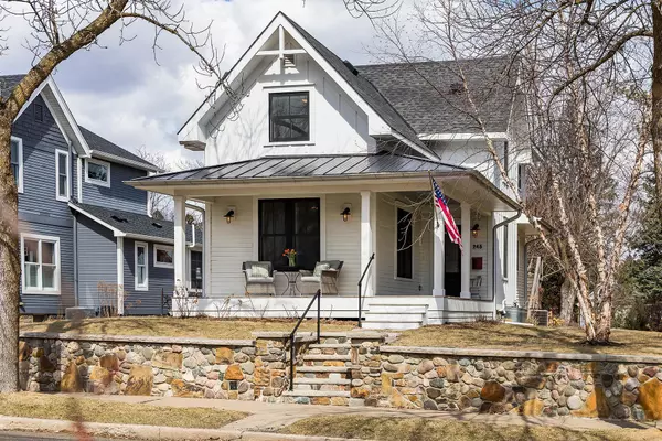 Excelsior, MN 55331,243 3rd ST