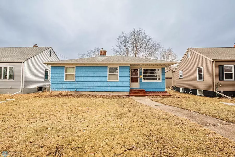 1625 11th ST N, Fargo, ND 58102