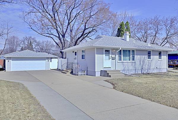 5212 65th AVE N, Brooklyn Center, MN 55429
