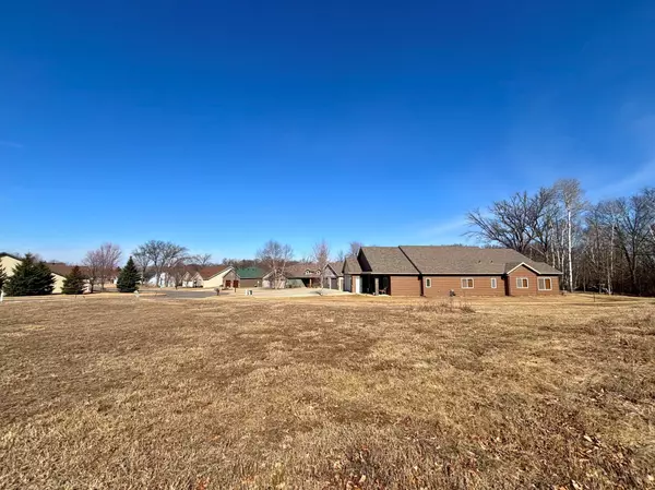 Sartell, MN 56377,1209 Oak Pond DR