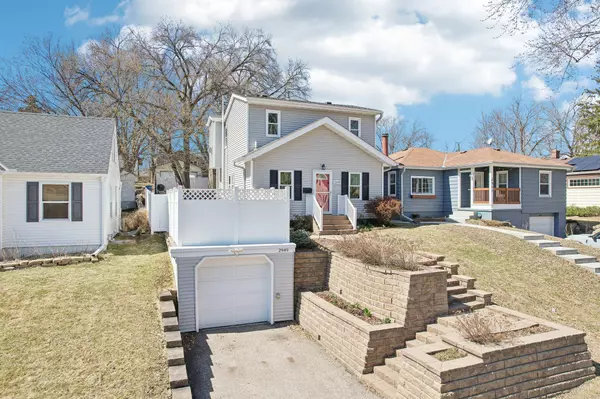 Robbinsdale, MN 55422,2949 Ewing AVE N