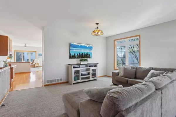 Lakeville, MN 55044,19118 Inman CT