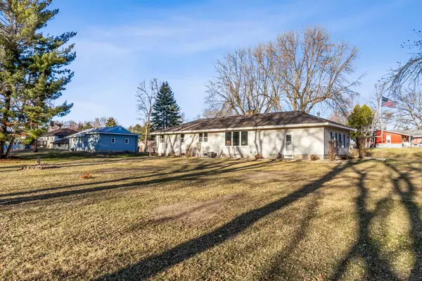 Saint Michael, MN 55376,105 2nd ST NE