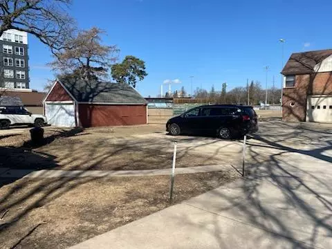 Rochester, MN 55904,533 E Center ST