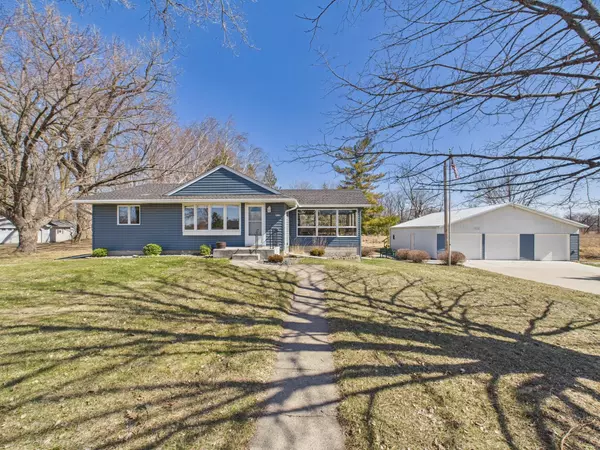 Vadnais Heights, MN 55127,4130 Clover AVE