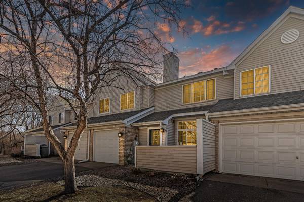 9241 Troon CT,  Woodbury,  MN 55125
