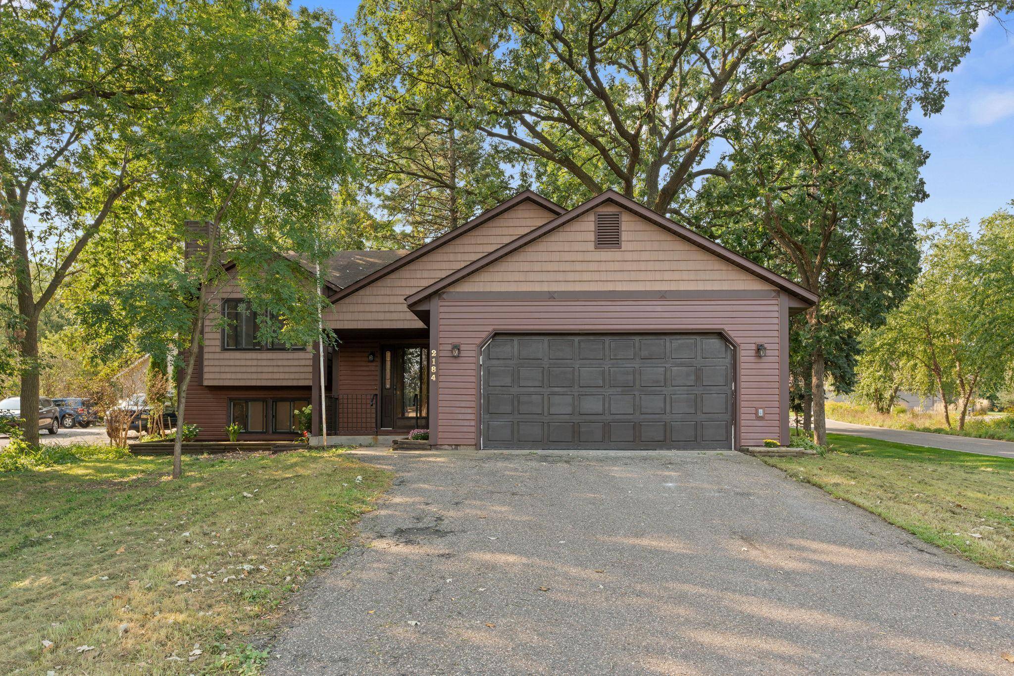 2184 17th AVE E, North Saint Paul, MN 55109