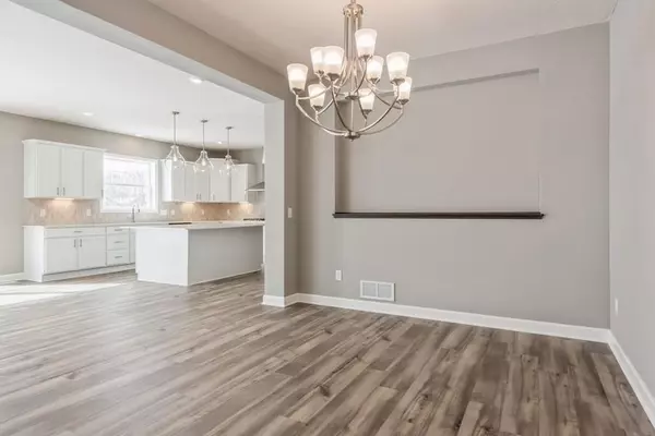 Chaska, MN 55318,3045 Sugar Maple DR