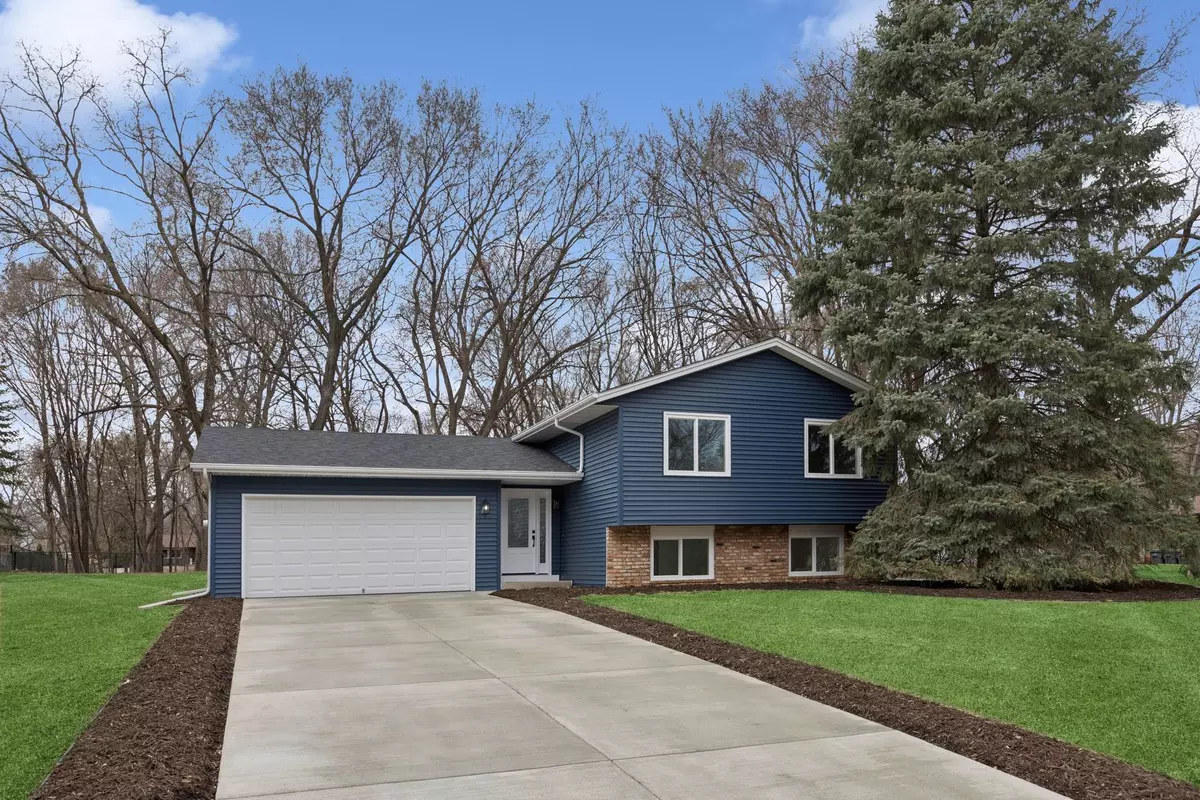Eden Prairie, MN 55344,7532 Huron PL