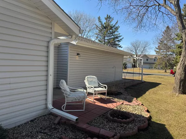Blaine, MN 55434,9491 Jefferson ST NE