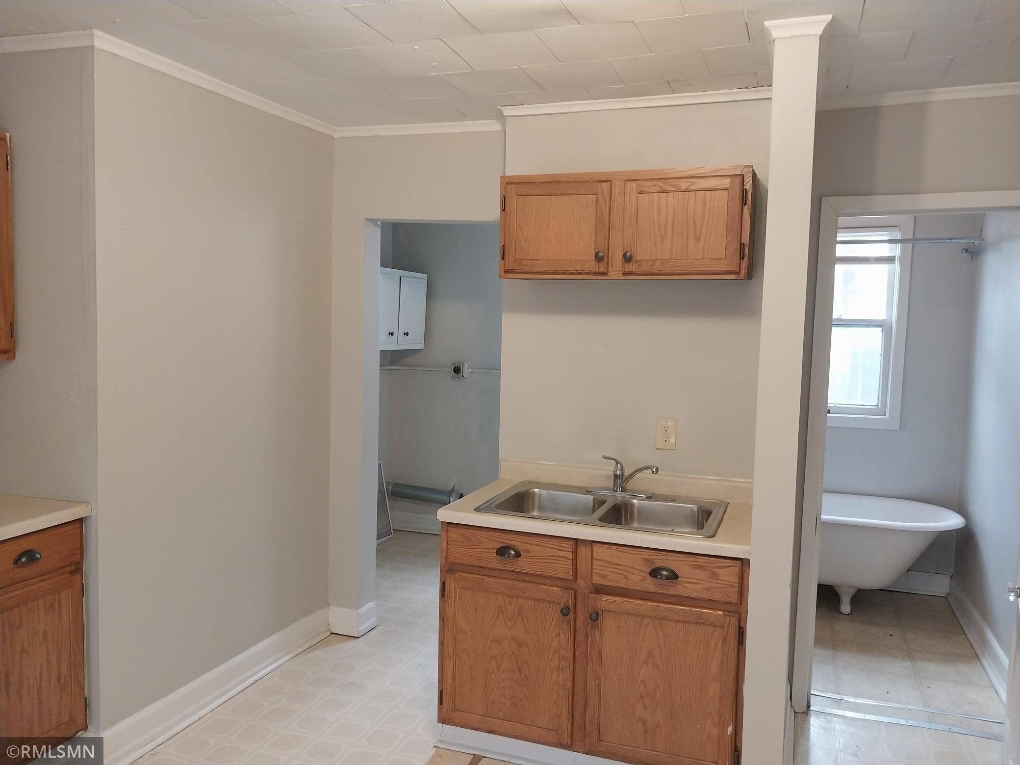 Saint Paul, MN 55106,691 Conway ST