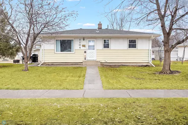 1104 18 1/2 ST N,  Moorhead,  MN 56560