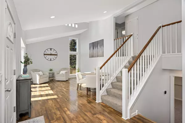 Vadnais Heights, MN 55127,385 Bear AVE S